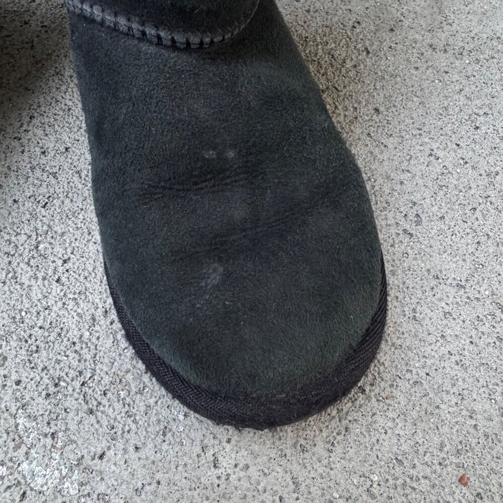 UGG AUSTRALIA Bailey Button II Boots Girls 12 Black Shearling Toddler Girl Boot - Picture 10 of 10